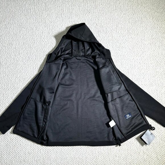 Kolon Sport Men's Hooded Black Jacket - Picture 8 of 9